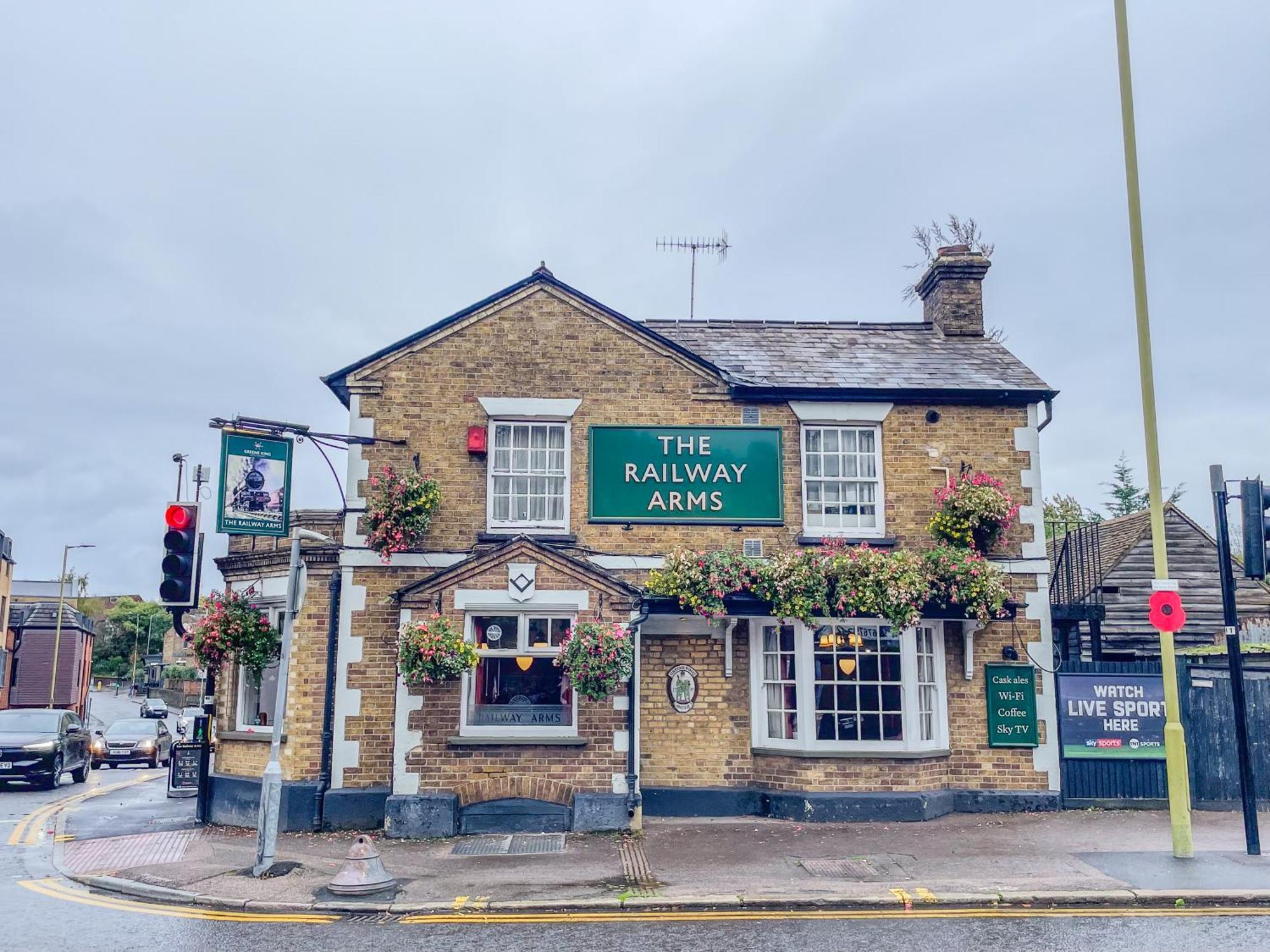 Ideal Family & Business Stay! 2 Min To Station, 10 Min To Harry Potter, 30 Min To London Euston & Free Parking! Watford  Exterior photo